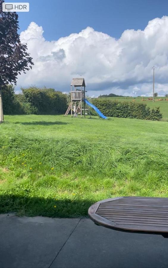 Le Gite Du Vieux Chene Bertogne Exteriör bild